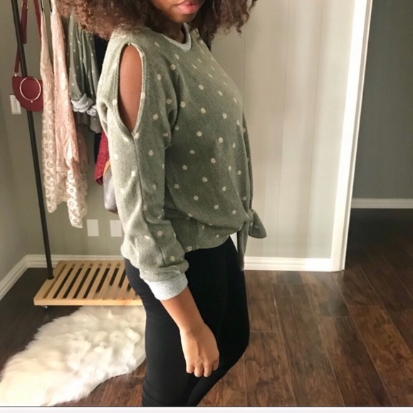 Brushed Knit Essential Crop Cold Shoulder Sweater - Picture 6 of 7